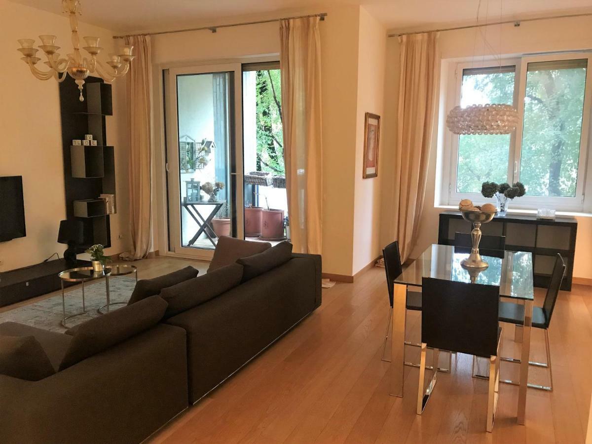 8 Via Giuseppe Vigoni Apartment *