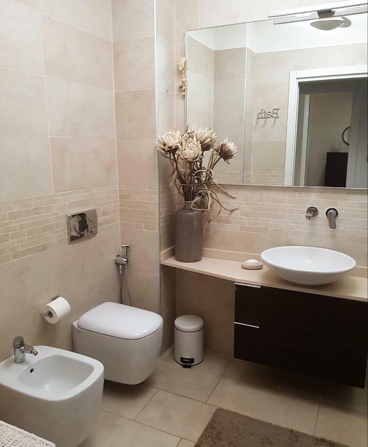 8 Via Giuseppe Vigoni Apartment *